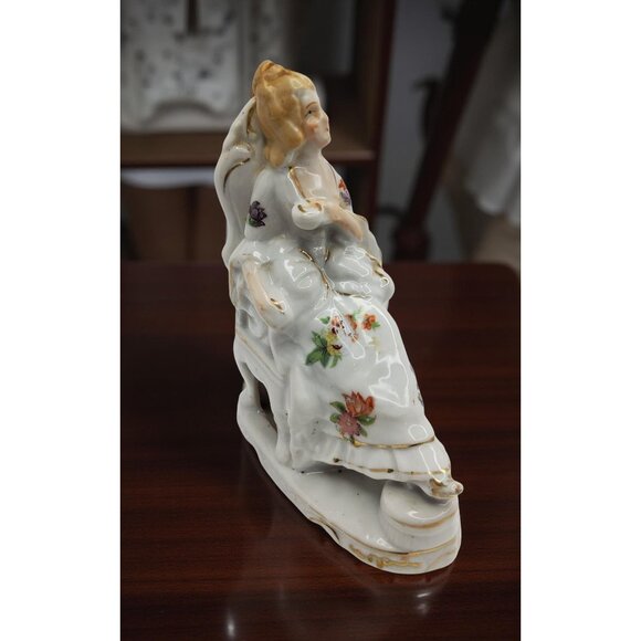 vintage 1950s beautiful Porcelain hand painted gold trim occupied japan Figurine - Picture 4 of 8